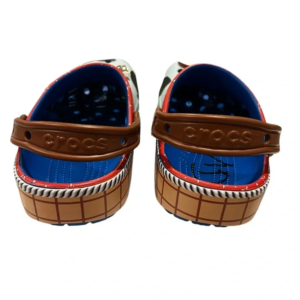 NWT Crocs Toy Story Woody Classic Clogs in size youth 2